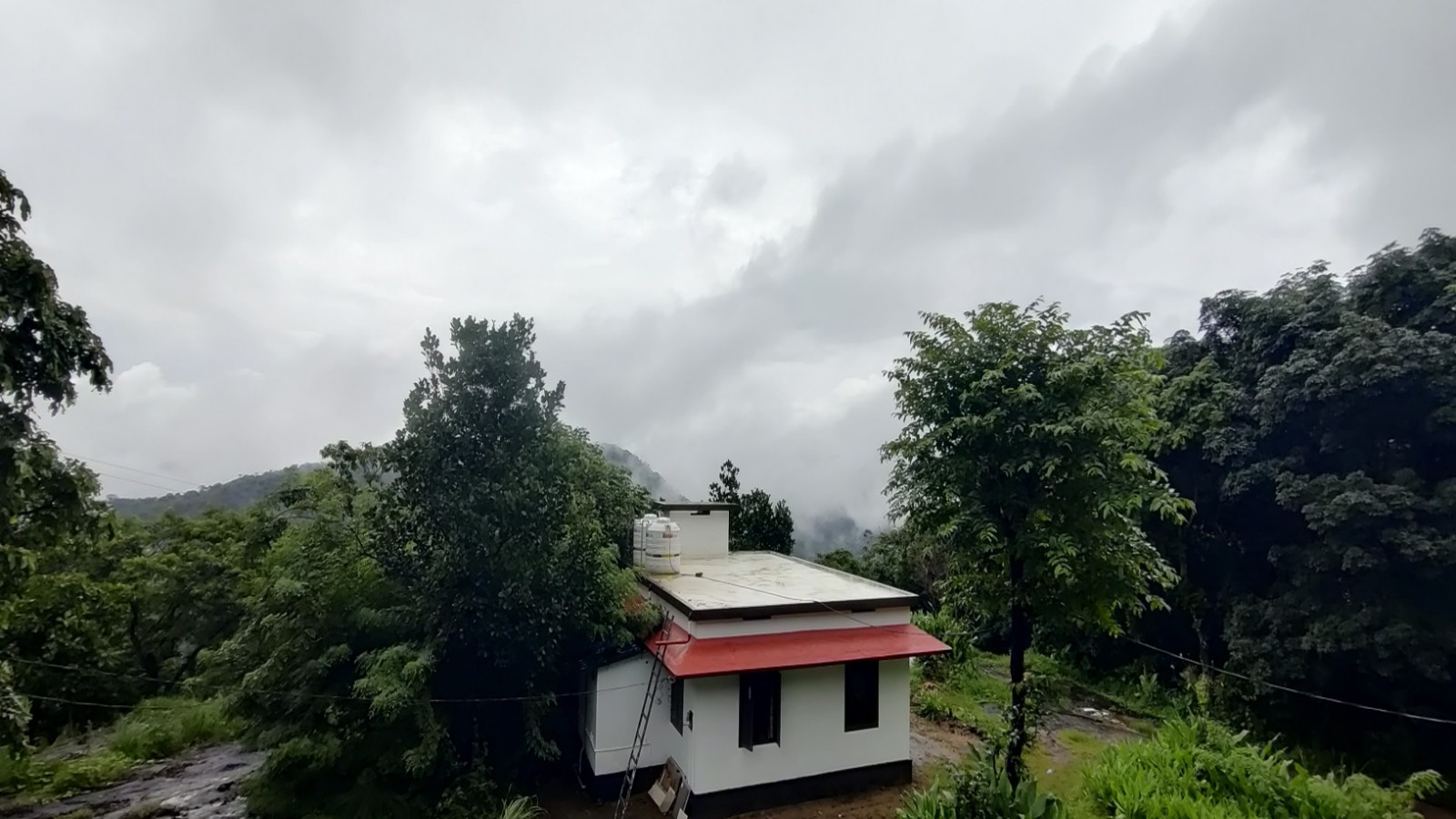 Hill House 2 BHK villa in Mamalakandam